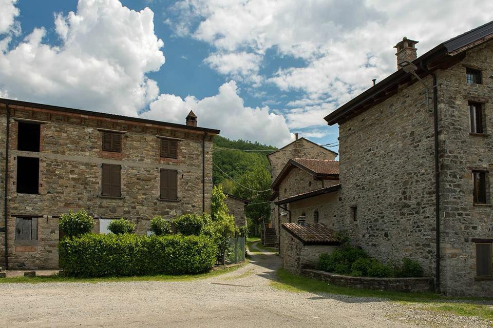 Albergo Diffuso Casa Delle Favole Ferriere Exterior photo