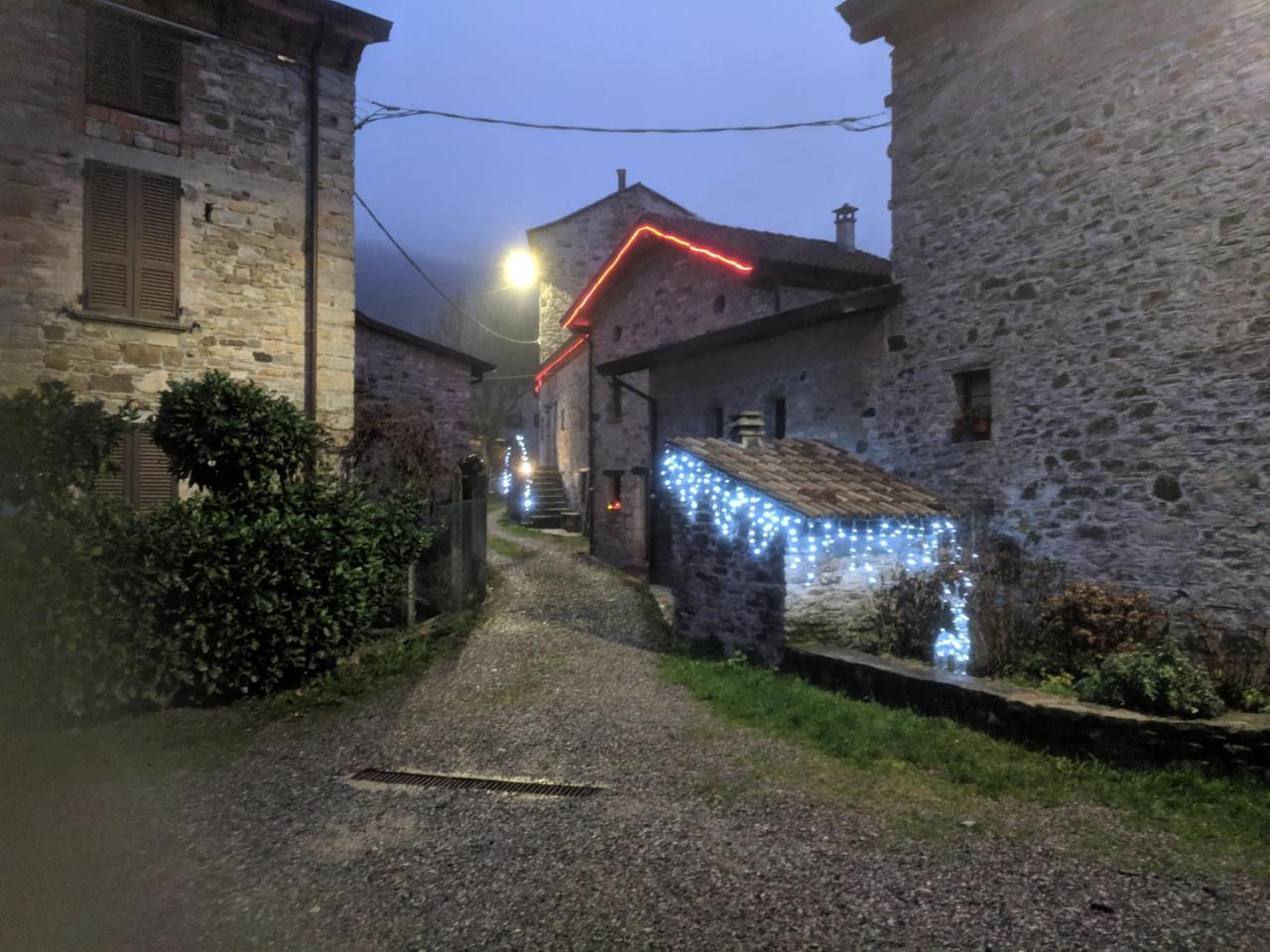 Albergo Diffuso Casa Delle Favole Ferriere Exterior photo