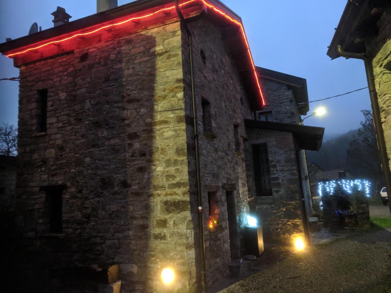 Albergo Diffuso Casa Delle Favole Ferriere Exterior photo